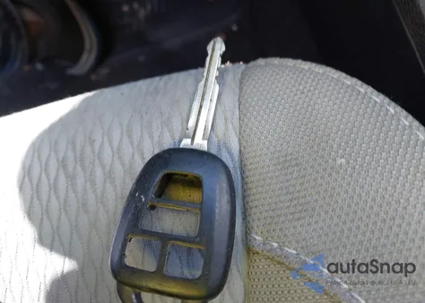 2016 Toyota Corolla Le из США, поврежденный, VIN 5YFBURHE5GP429801